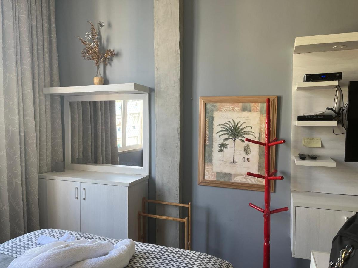 Monolocale, A Copacabana Appartement